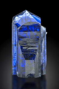 One of the world best gemmy single crystals of Tanzanite from the Merelani Mine Arusha, Tanzania (6cm).